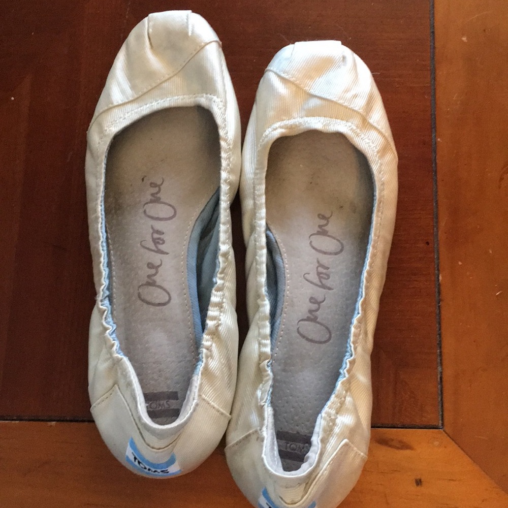 Toms shoes
